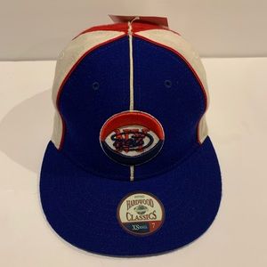 NWT Hardwood  Classics Brooklyn Nets  Basketball